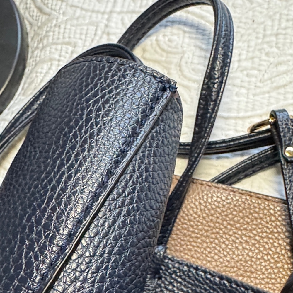 REVERSIBLE Bella of Cape Cod Taupe and Navy Leather Tote Bag with Navy Straps - Picture 14 of 15